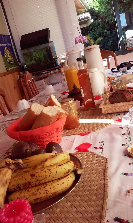 Bed and Breakfast Chez Mamie Les Avirons Exterior foto